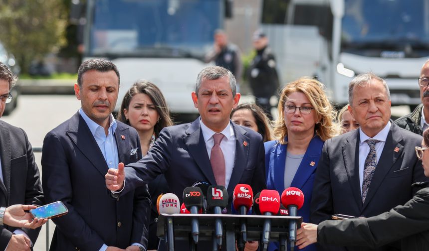 Özgür Özel: Sabırlı Bir Şekilde Bu Süreci Yakından Takip Ediyoruz