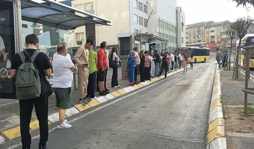İBB ve Özel Halk Otobüsü Sahipleri Arasında Anlaşma Sağlandı