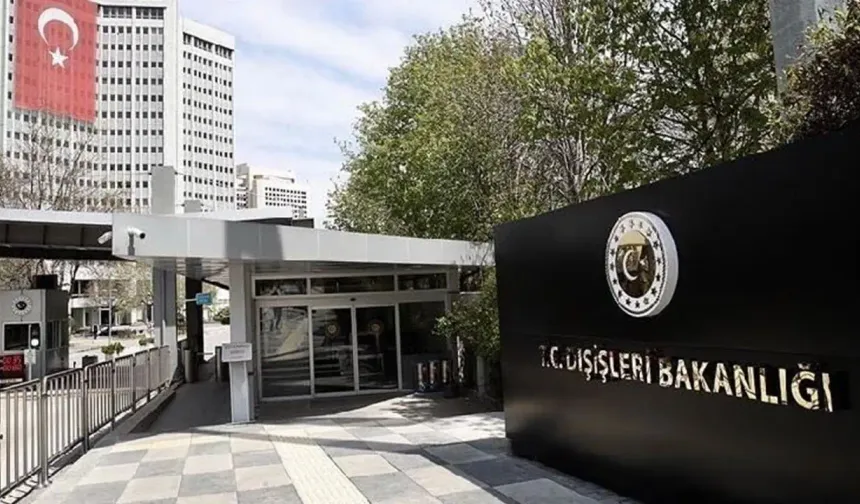 Bakanlık 'Büyükşehir İlçelerine Vali Atanacağı' İddialarına Yanıt Verdi