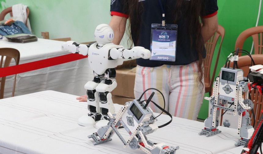 17'nci Uluslararası MEB Robot Yarışması'na, 10 Bini Aşkın Öğrenci Katıldı