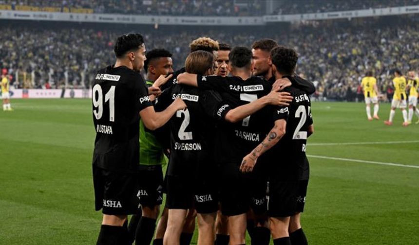 Beşiktaş'ın Alanyaspor Deplasmanına 3 Eksikle Çıkıyor