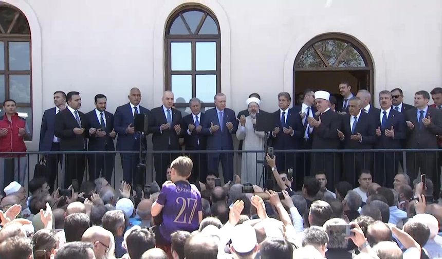 Cumhurbaşkanı Erdoğan, Gümrükçü İshak Ağa Camisi’nin Açılış Törenine Katıldı
