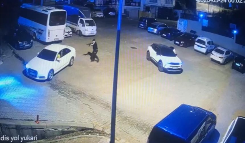 Kağıthane'de Kalaşnikoflu Saldırı! Aracın Önünü Kesip Kurşun Yağdırdılar