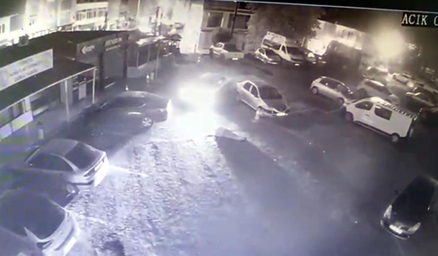 Otoparkta Yere Düştü, Üzerinden Otomobil Geçip Öldü
