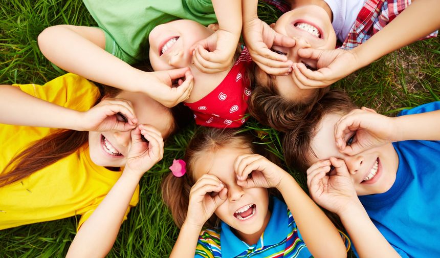 Çocukların Hayal Gücünü Nasıl Artırabilirsiniz? Uzmanlardan Bilimsel Destekli 7 Etkili Yöntem