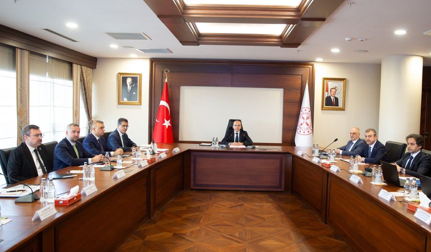 Finansal Hizmetler Komitesi, Bakan Şimşek Başkanlığında Toplandı