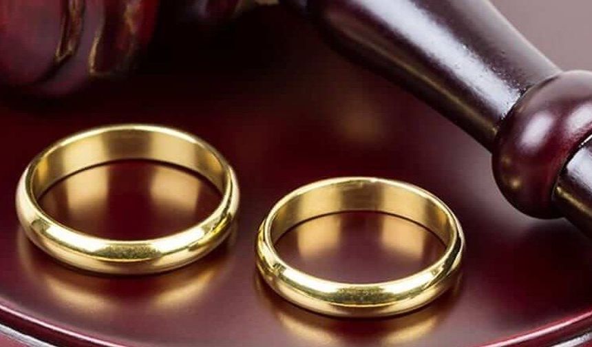 AYM'den, Uzun Süren Boşanma Davaları İçin 'Hak İhlali' Kararı