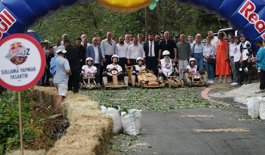 Rize'de, 15’inci 'Formulaz' Tahta Araba Yarışları Heyecanı