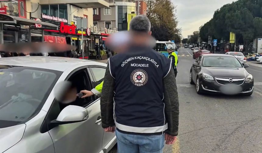 Bakan Yerlikaya: 687 düzensiz göçmen ile 29 organizatör yakalandı