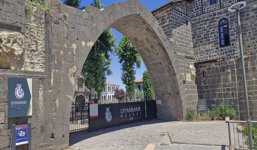 Diyarbakır Müzesi’nde restorasyonu tamamlanan 350 eser, ziyarete açıldı