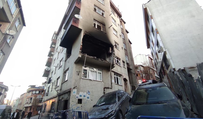Kağıthane'de 6 katlı binadaki patlamanın izleri gün aydınlanınca ortaya çıktı