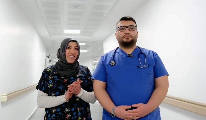 Doktor olup, hemşire annesinin yanına atandı
