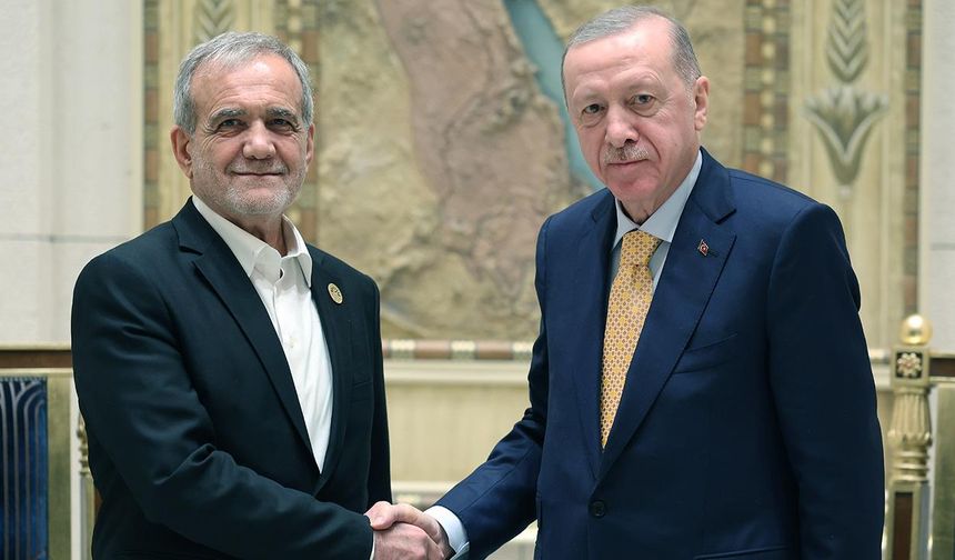 Cumhurbaşkanı Erdoğan, Pezeşkiyan ile görüştü: "Türkiye iki ülke arasında rol üstlenmeye hazır"