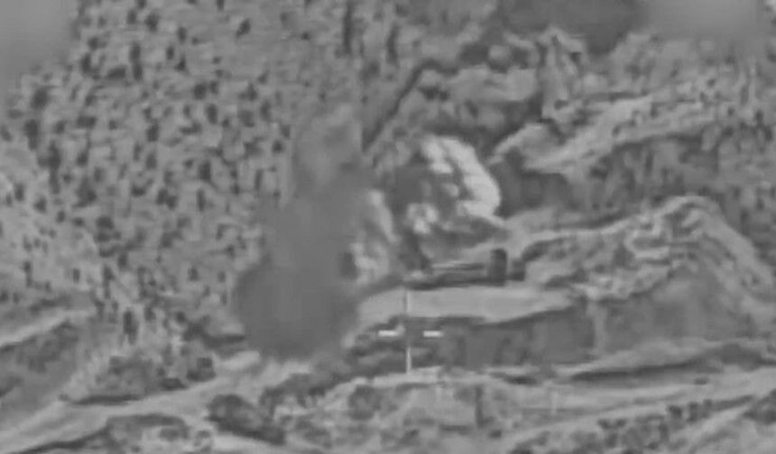 İsrail ordusu, İran'a yönelik saldırıdan görüntü paylaştı