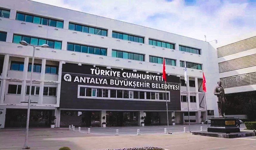 Antalya Büyükşehir Belediyesi’ne yönelik 'rüşvet' ve 'yolsuzluk' davası başladı