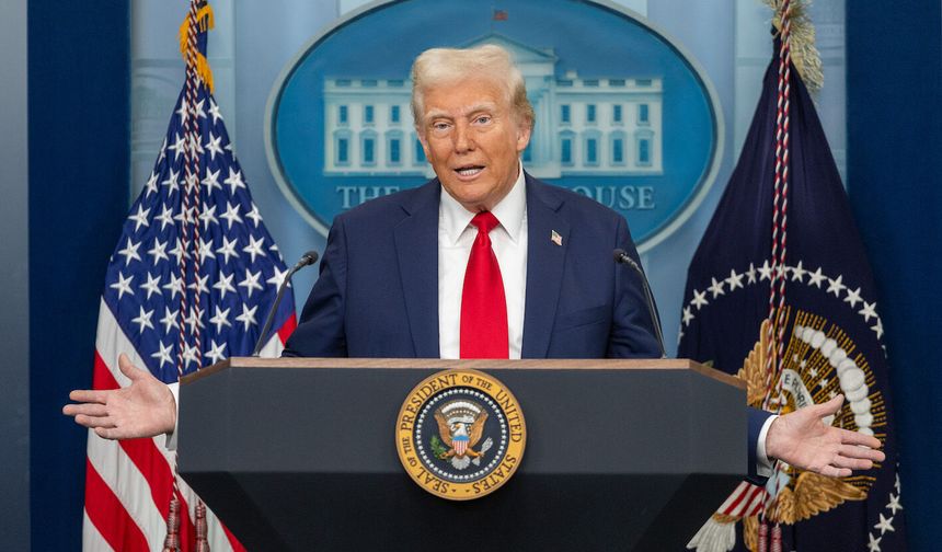 Trump: Küba çok yakında düşecek