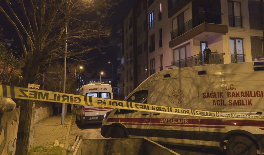 Çekmeköy'de annesi ve ağabeyini silahla öldürüp, diğer ağabeyini yaralayan şüpheli yakalandı