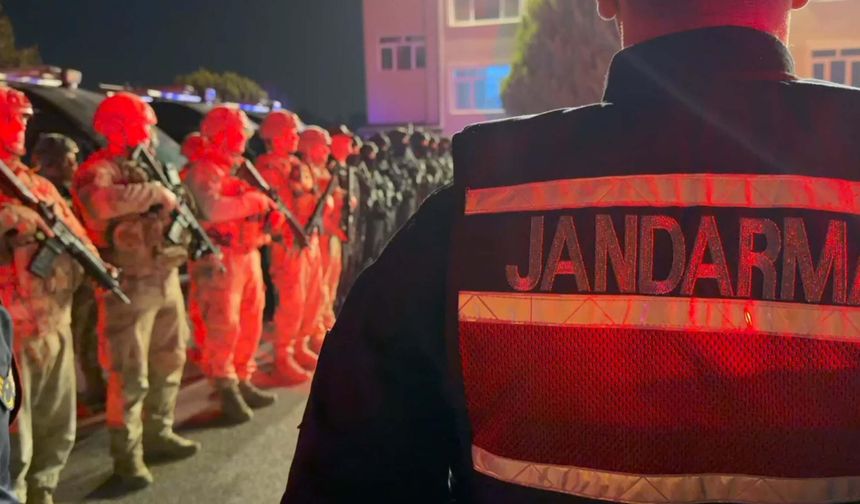 İzmir'de iki ayrı FETÖ operasyonu: 29 gözaltı