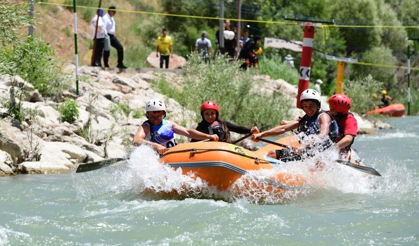 Türkiye Rafting Şampiyonası, Van'da başladı