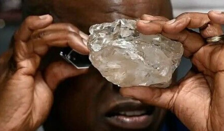 Karowe Madeni'nde Bir Rekor Daha: 1.305 Karatlık Elmas Bulundu