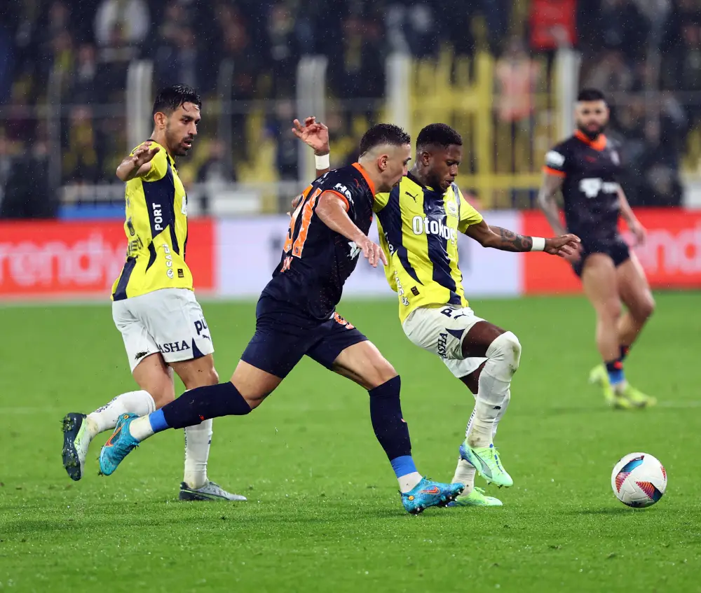 Fenerbahçe 3 Puanı 3 Golle Aldı 3 1-1