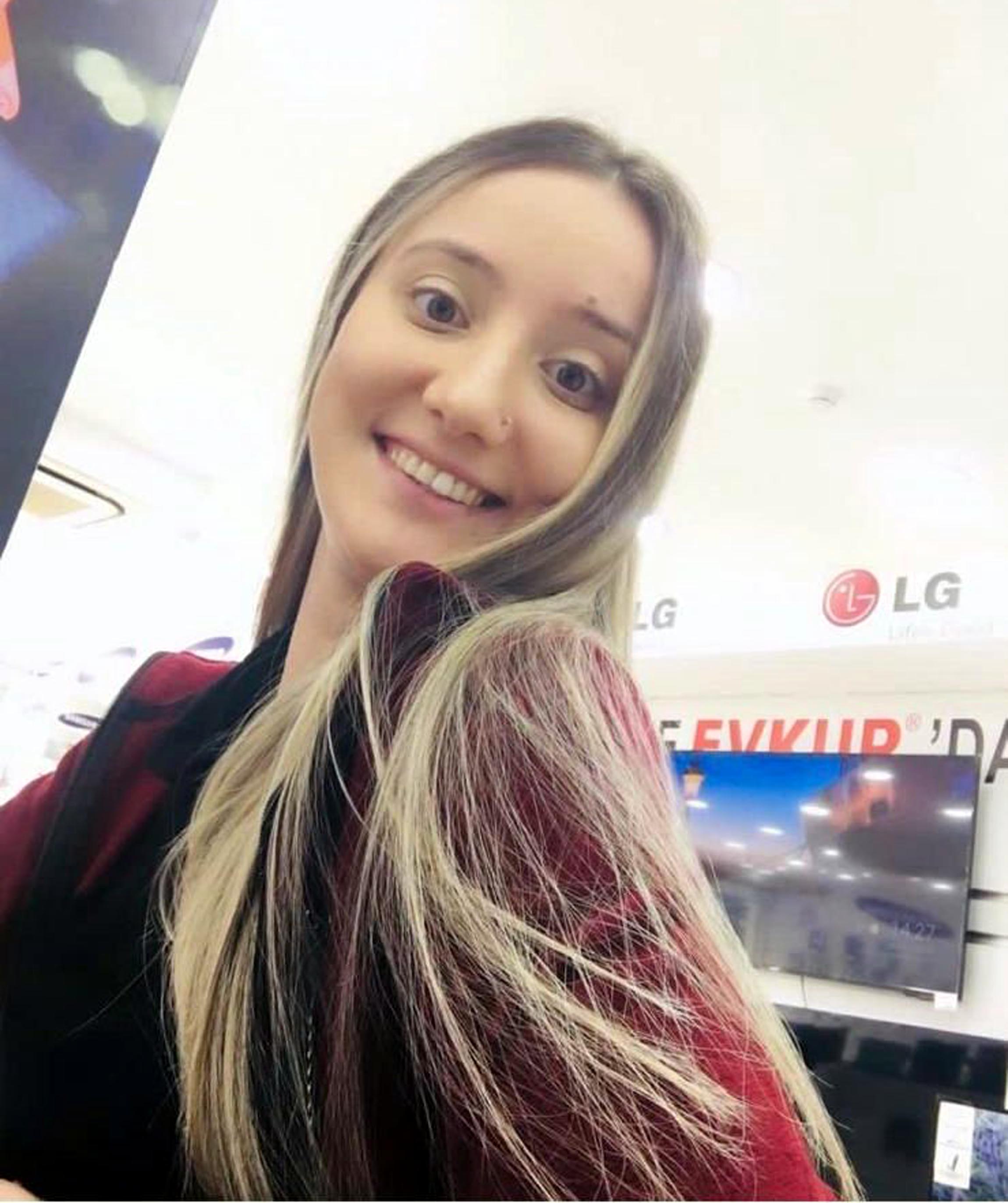 2 K I S I Y I O L D U R U P 3 K I S I Y I Y A R A L A Y A N S A N 770098 227468