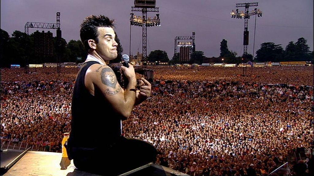 3 Days To Go In 2003 Robbie Williams Performed 3 V0 Gr2Bis37Rh8E1