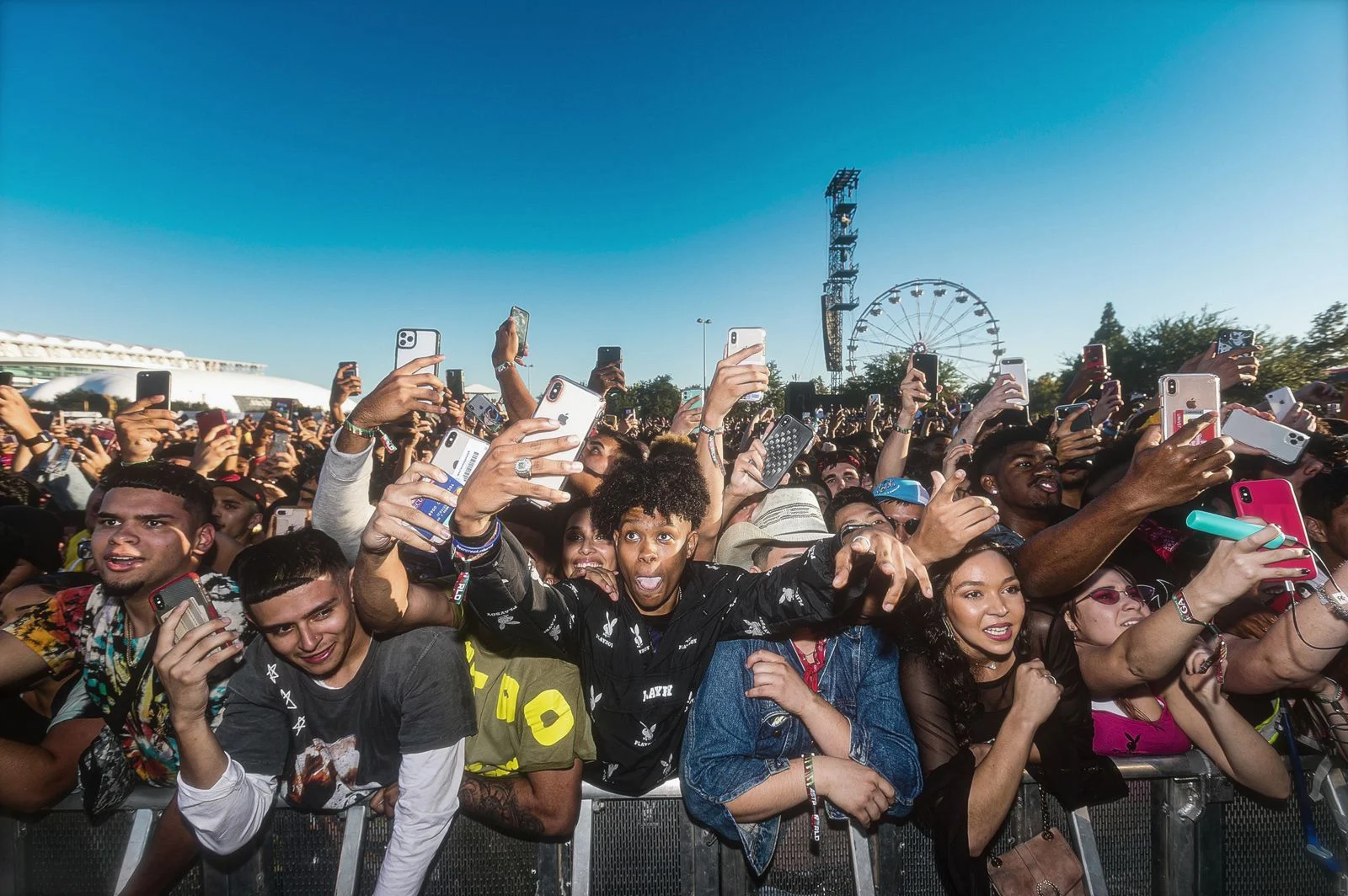 Astroworld Faciası Sonbirsoz.com