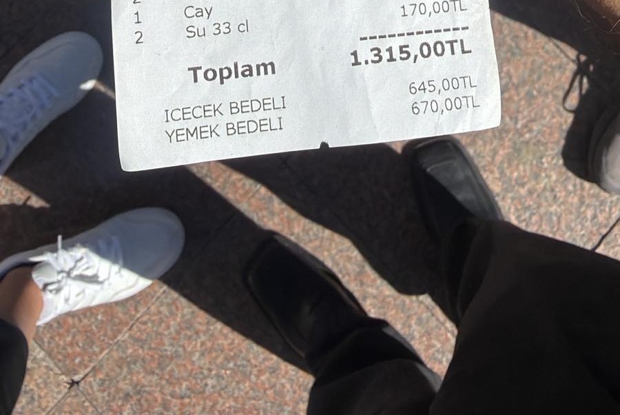 2 A D E T 033 S A N T I L I T R E L I K S U I C I N 170 T L 950525 282192