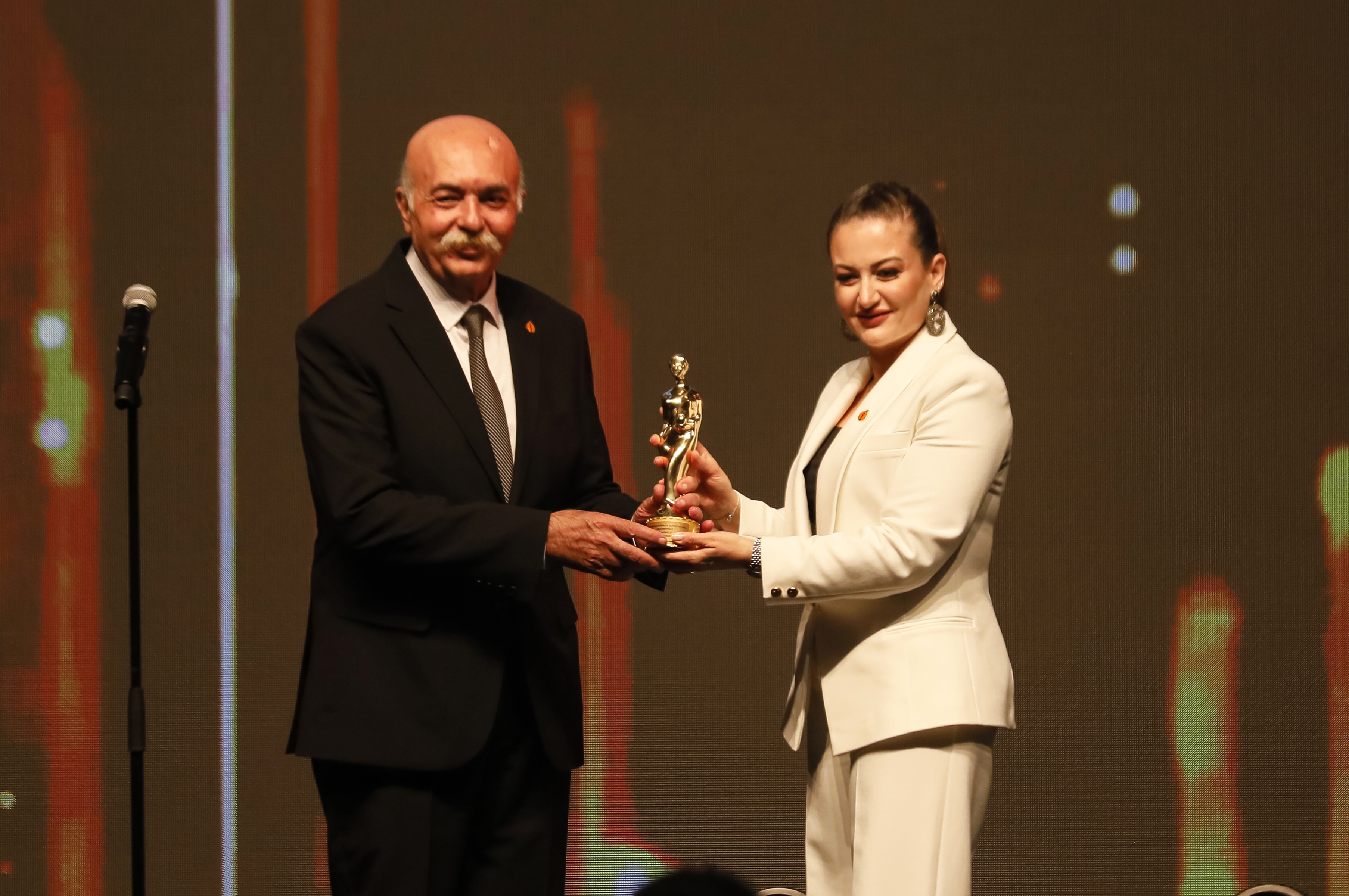 62 N C I A L T I N P O R T A K A L D A G O R K E M L I A C I L I S 982117 291606