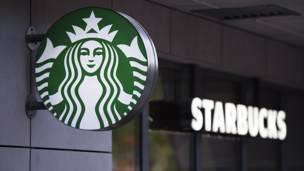 Abdli Kahve Zinciri Starbucks Kuculmeye Gidiyor Ggpg