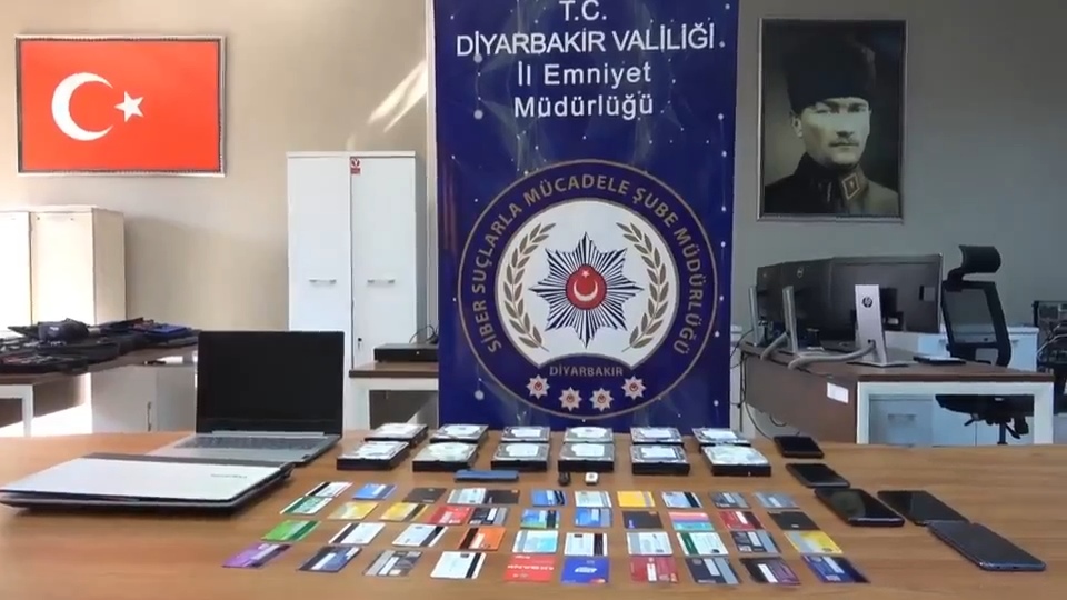 B U N G A L O V K I R A L A M A V A A D I Y L E D O L A N D I R I C I L I 983506 291973