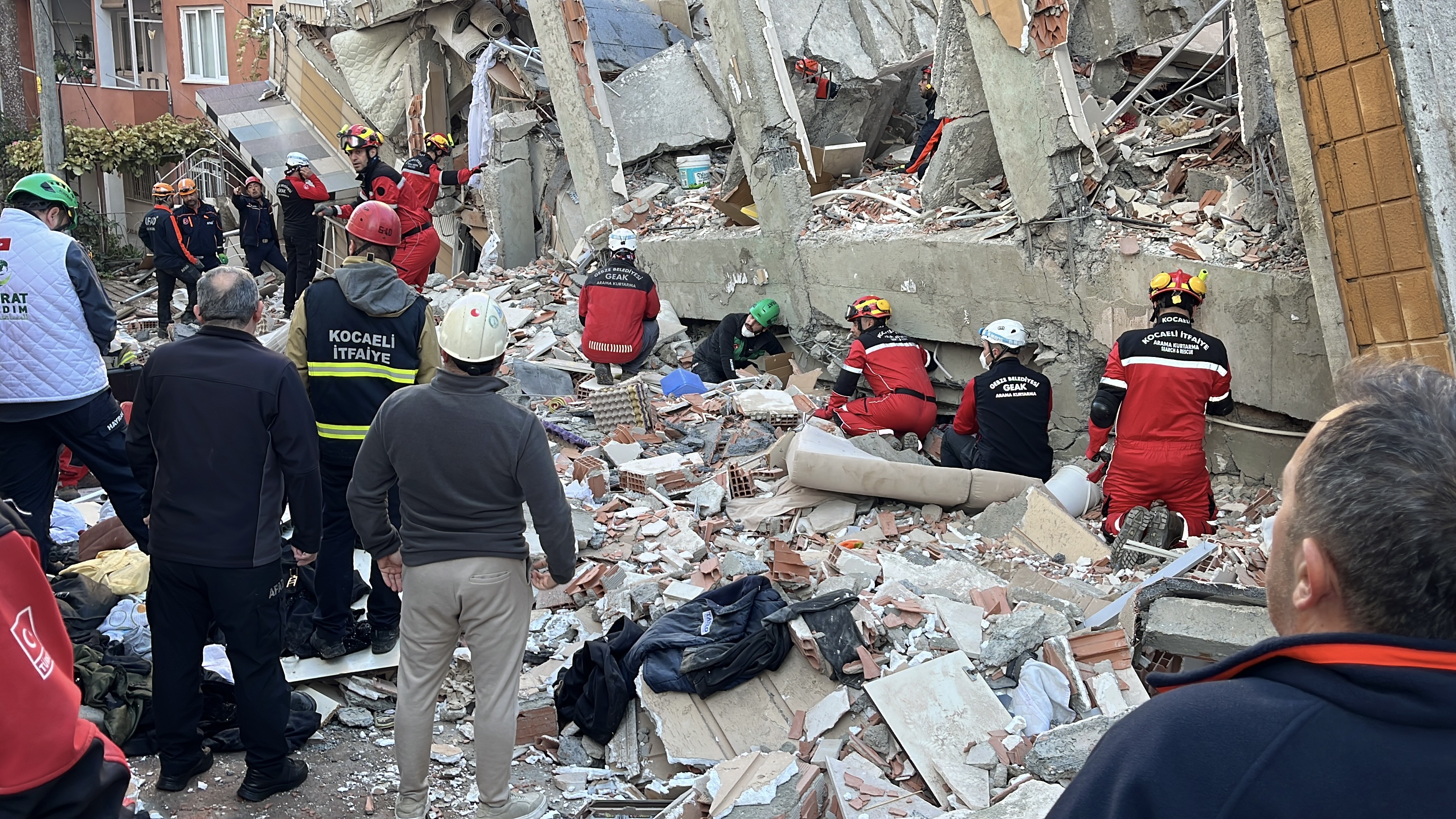 G E B Z E D E B I N A C O K T U K U R T A R M A C A L I S M A S I 987658 293212