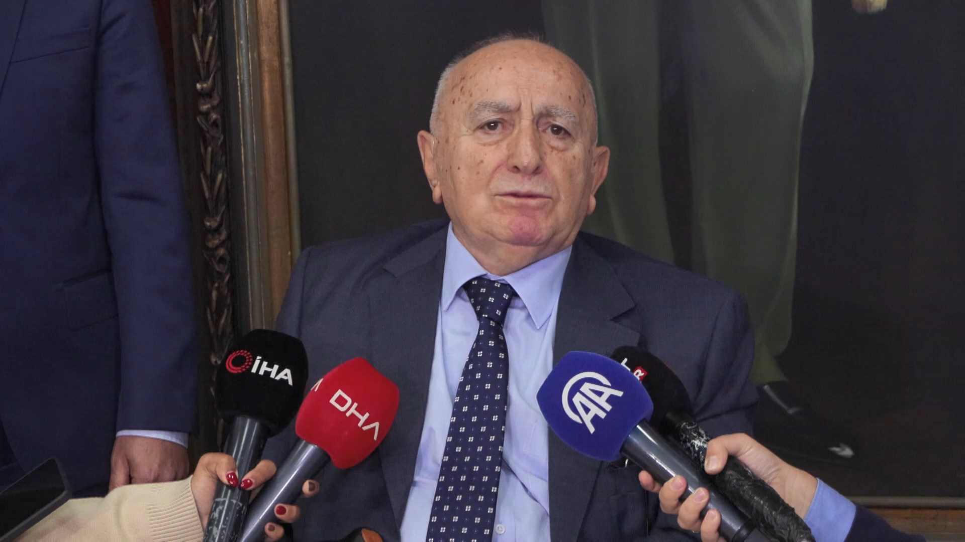 I S T A N B U L I S I N S A N I I S M E T A C A R T U R K S I L 985360 292495