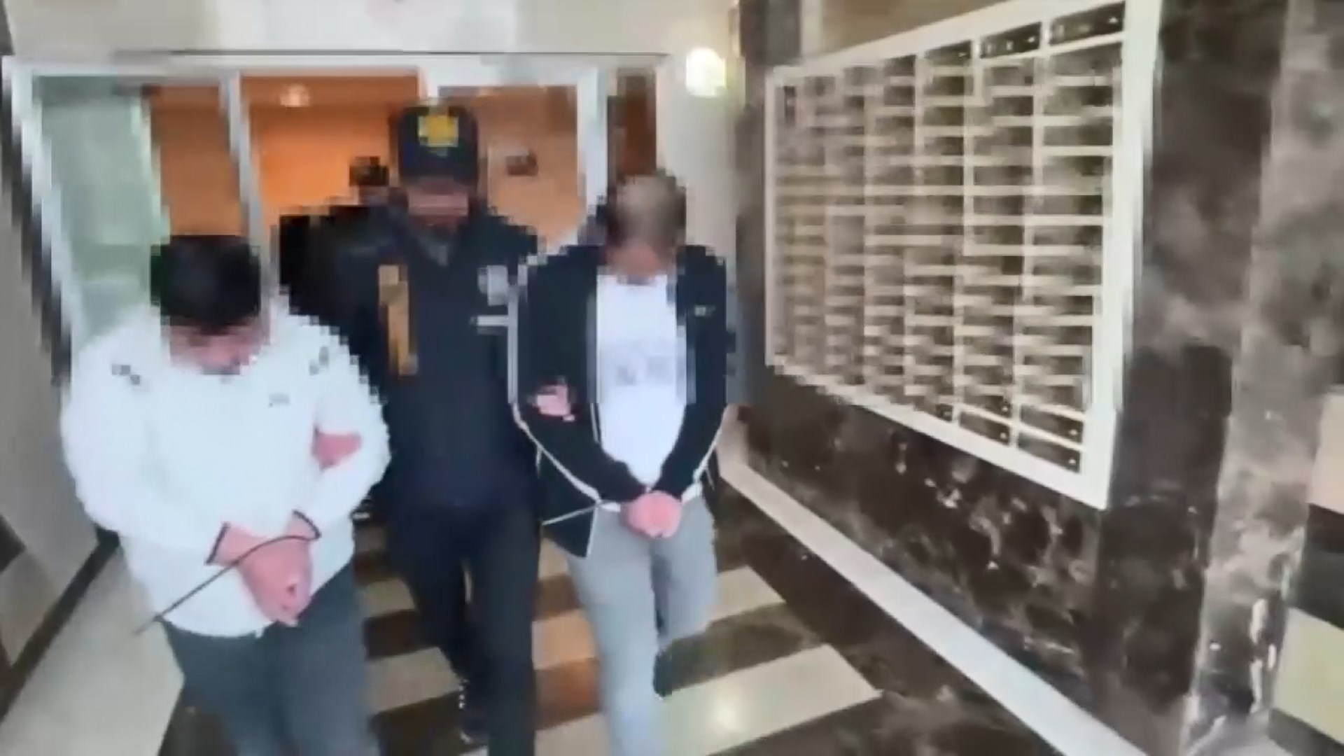 I S T A N B U L I S T A N B U L D A Y A S A D I S I B A H I S O 992061 294363