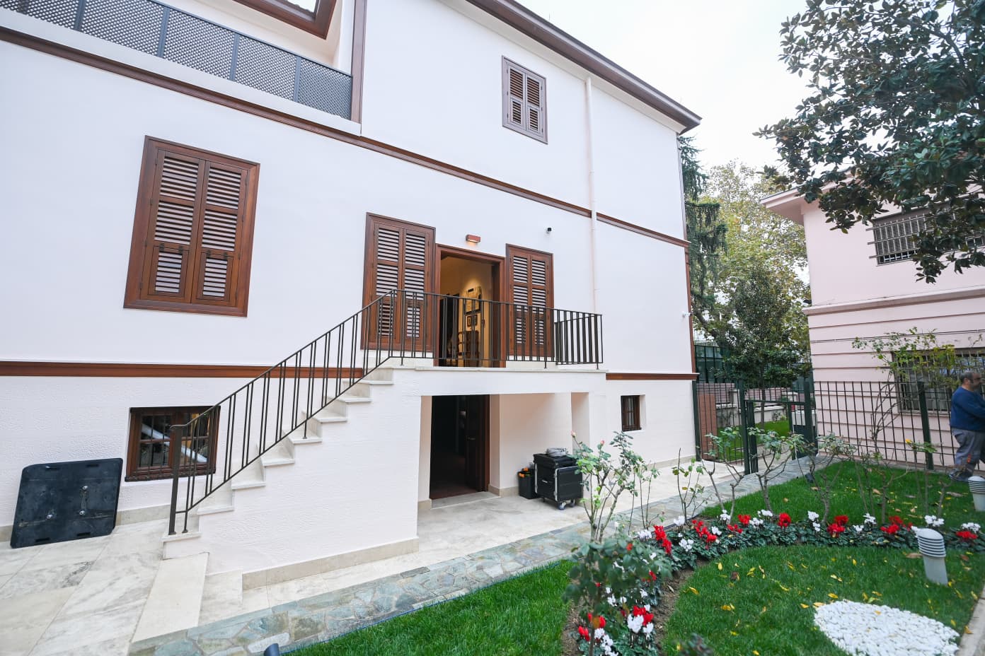 A T A T U R K U N S E L A N I K T E Y E N I D E N H A Y A T B U L A 1004897 298167