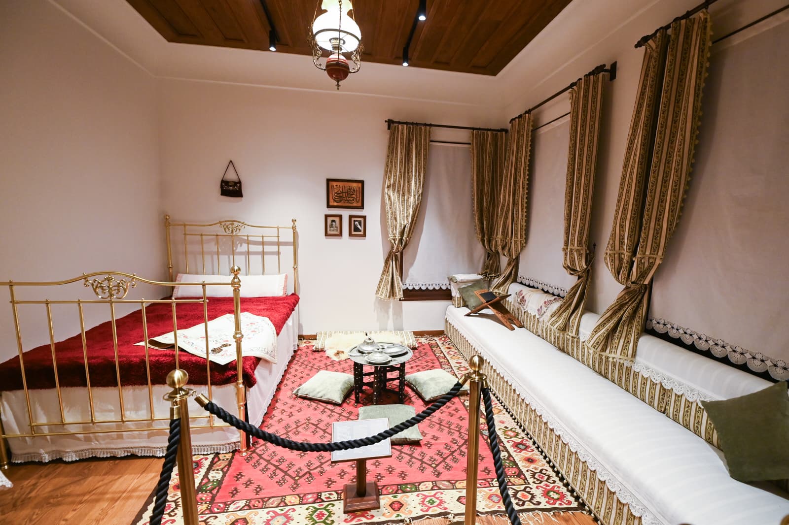 A T A T U R K U N S E L A N I K T E Y E N I D E N H A Y A T B U L A 1004898 298167