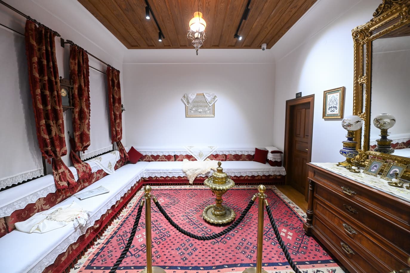 A T A T U R K U N S E L A N I K T E Y E N I D E N H A Y A T B U L A 1004903 298167