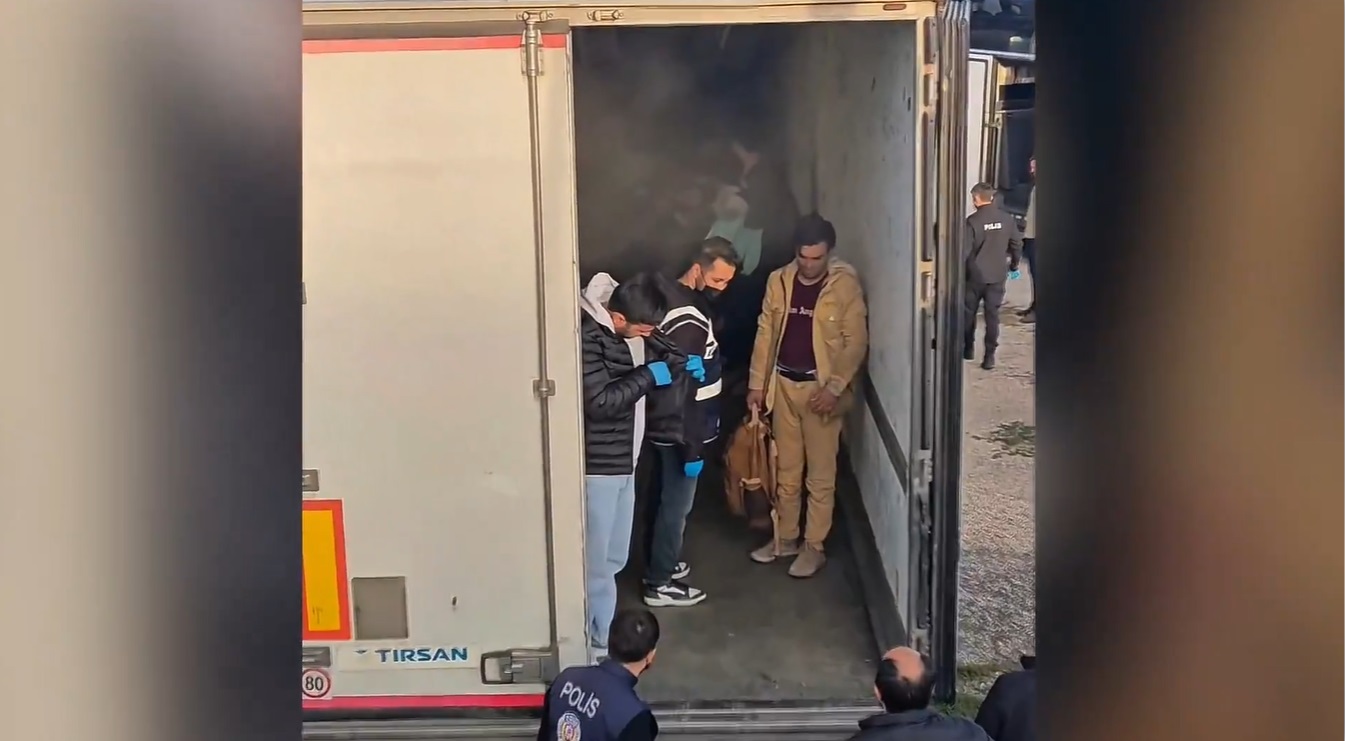 B A K A N Y E R L I K A Y A 687 D U Z E N S I Z G O C M E N I L E 1023652 303758