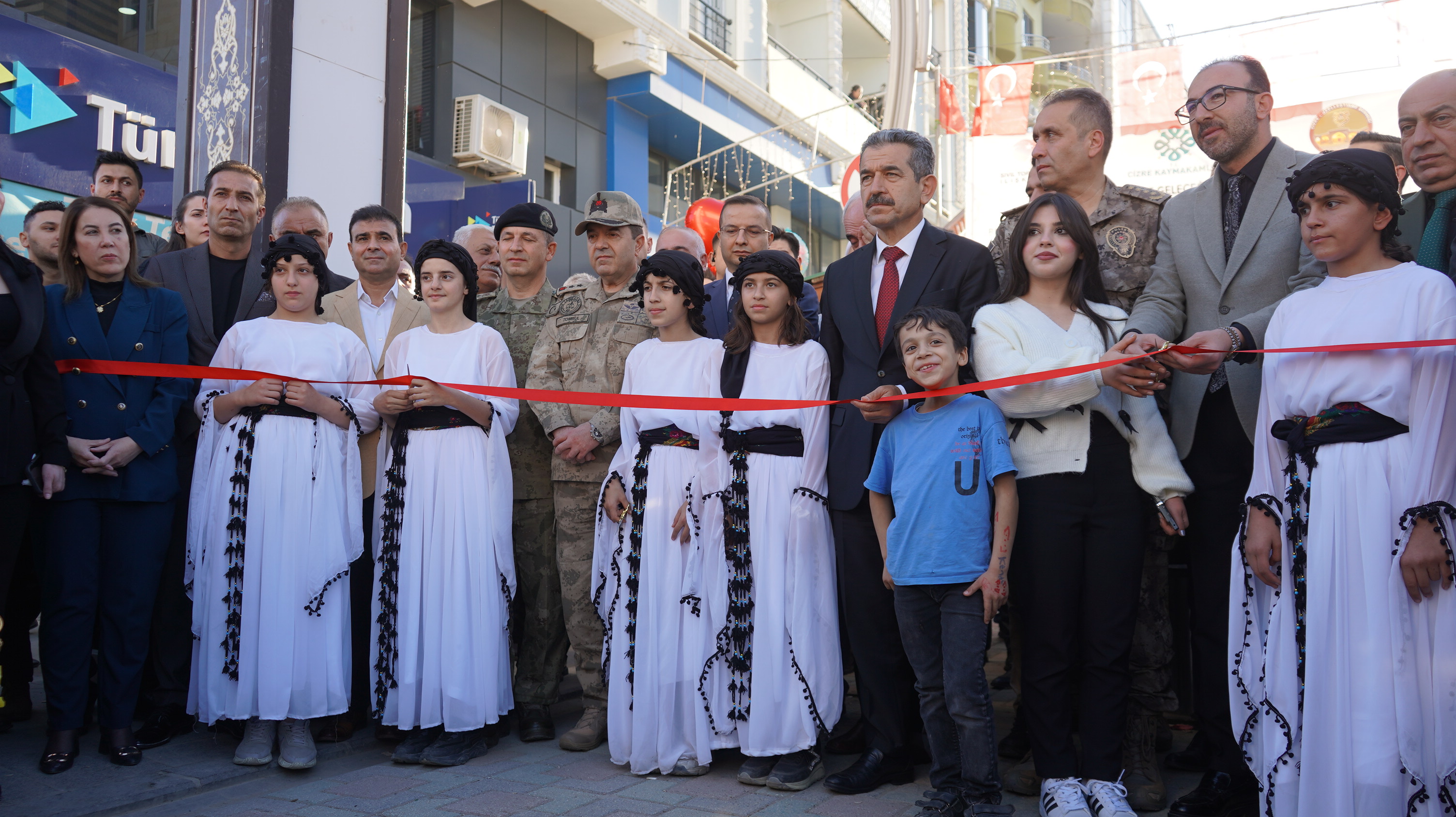 C I Z R E’ D E I L K K I T A P F U A R I K A P I L A R I N I A C T I 1026712 304675