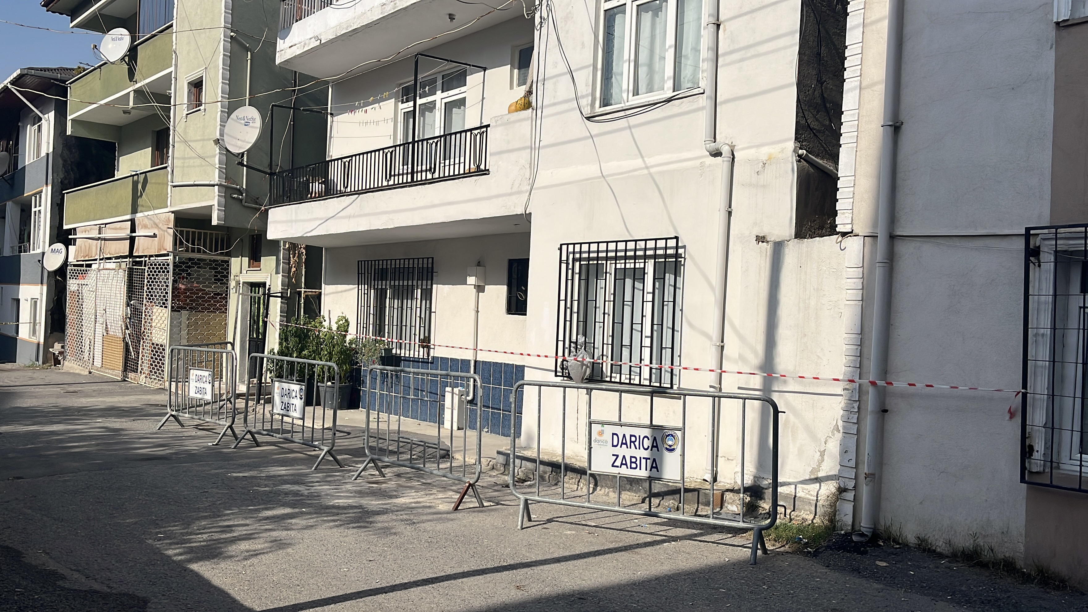 C O K E N B I N A N I N A R D I N D A N G E B Z E V E D A R I C A’ D 998860 296342