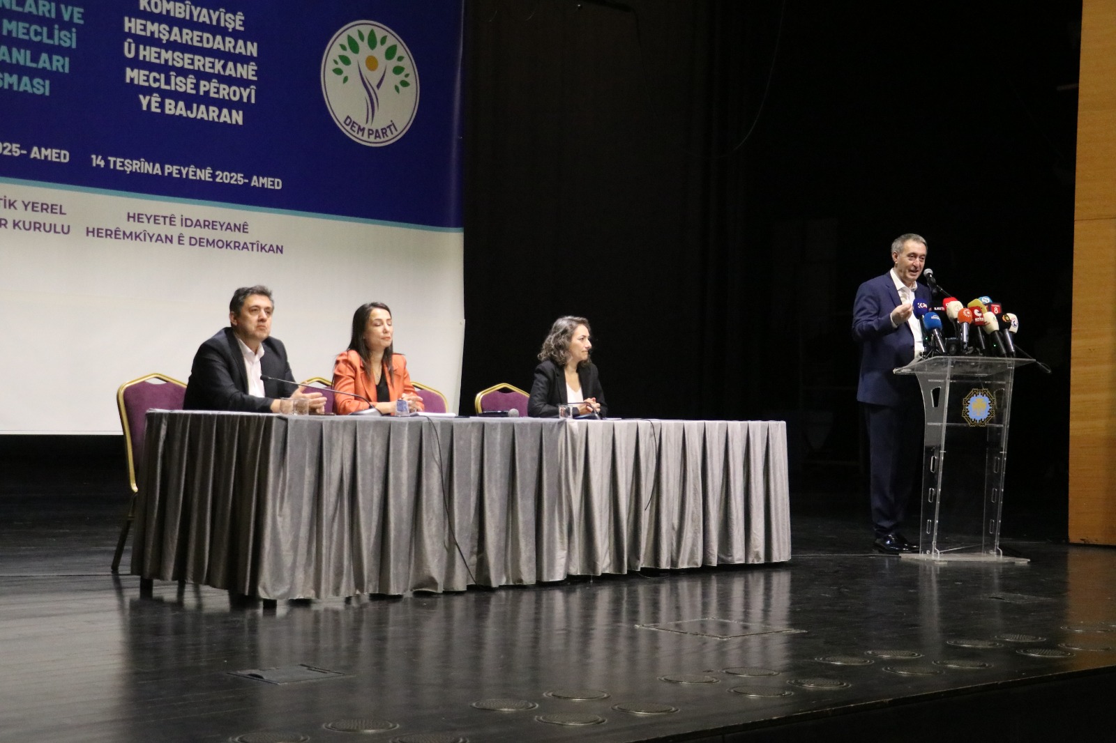 D E M P A R T I L I B A K I R H A N T O P L U M U N B E K L E N T I 1015005 301191