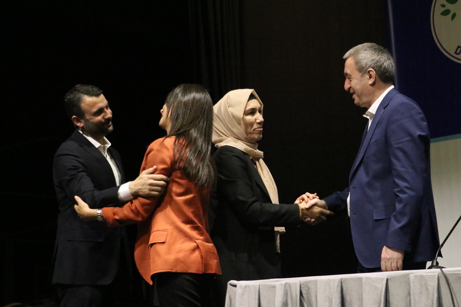 D E M P A R T I L I B A K I R H A N T O P L U M U N B E K L E N T I 1015007 301191