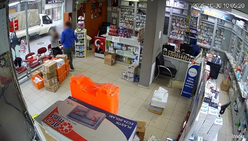 E C Z A N E O N U N E C I K A N K A D I N C A L I S A N A S A L D I R 1024777 303966