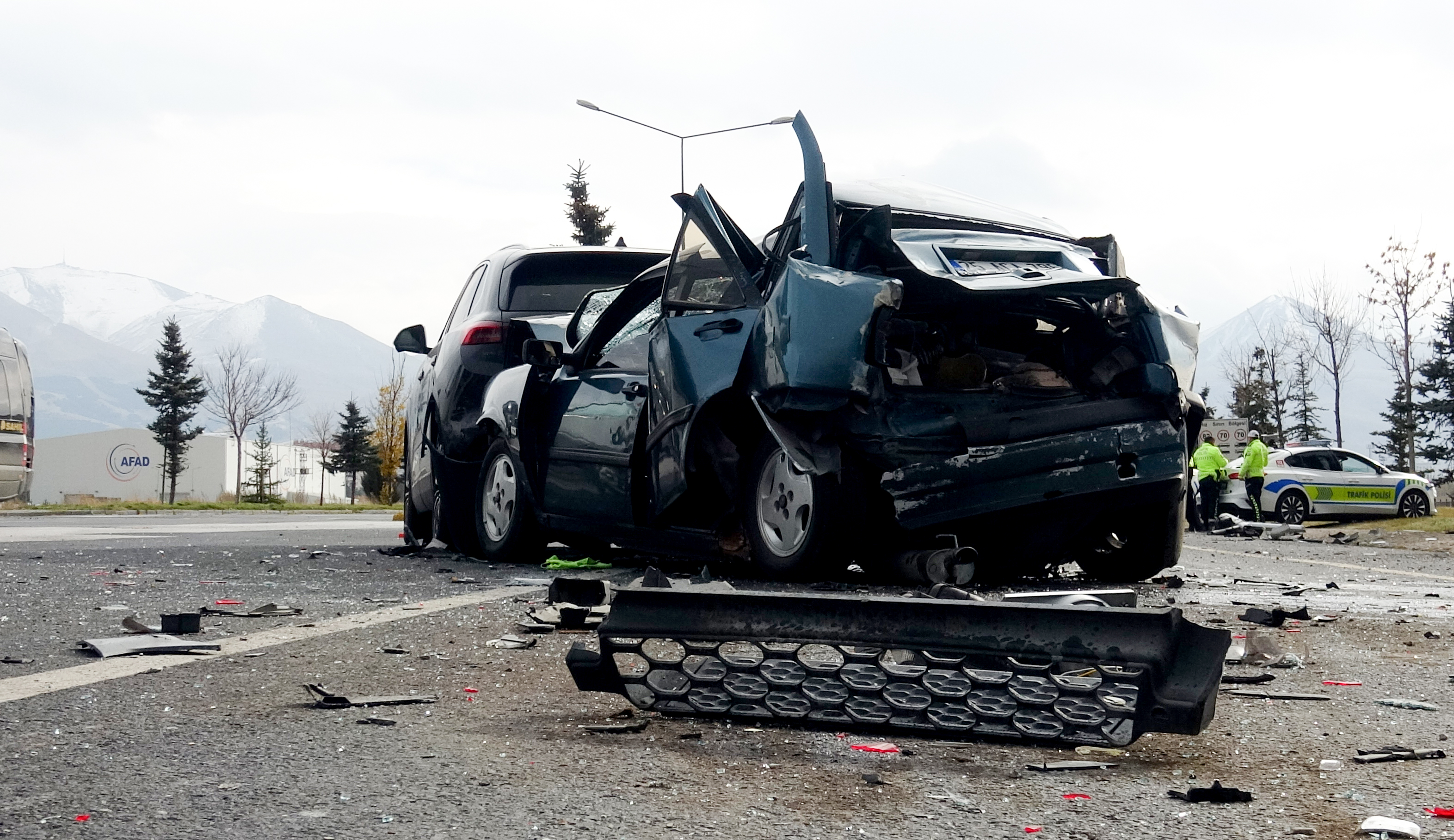 F R E N I B O S A L A N K A M Y O N Z I N C I R L E M E K A Z A Y A N 1012316 300337