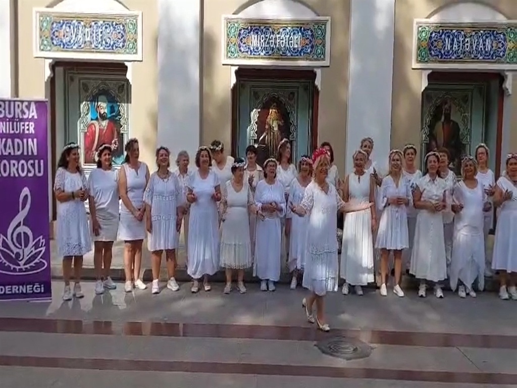 H I C M U Z I K E G I T I M I A L M A Y A N 175 K A D I N A T A 1007727 298863