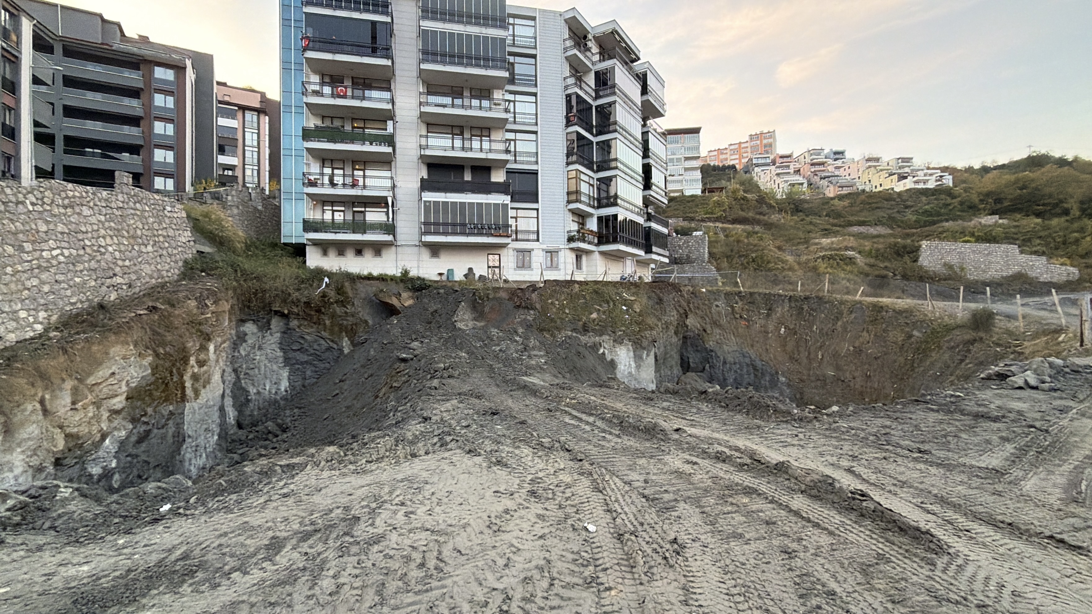 I N S A A T A L A N I N D A T O P R A K K A Y M A S I 70 K I S I 1033578 306719