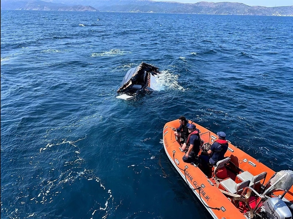 I S I N S A N I Y U K A Y I N T E K N E S I N E C A R P I P O L U M 995190 294844