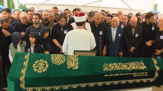 I S I N S A N I Y U K A Y I N T E K N E S I N E C A R P I P O L U M 995195 294844