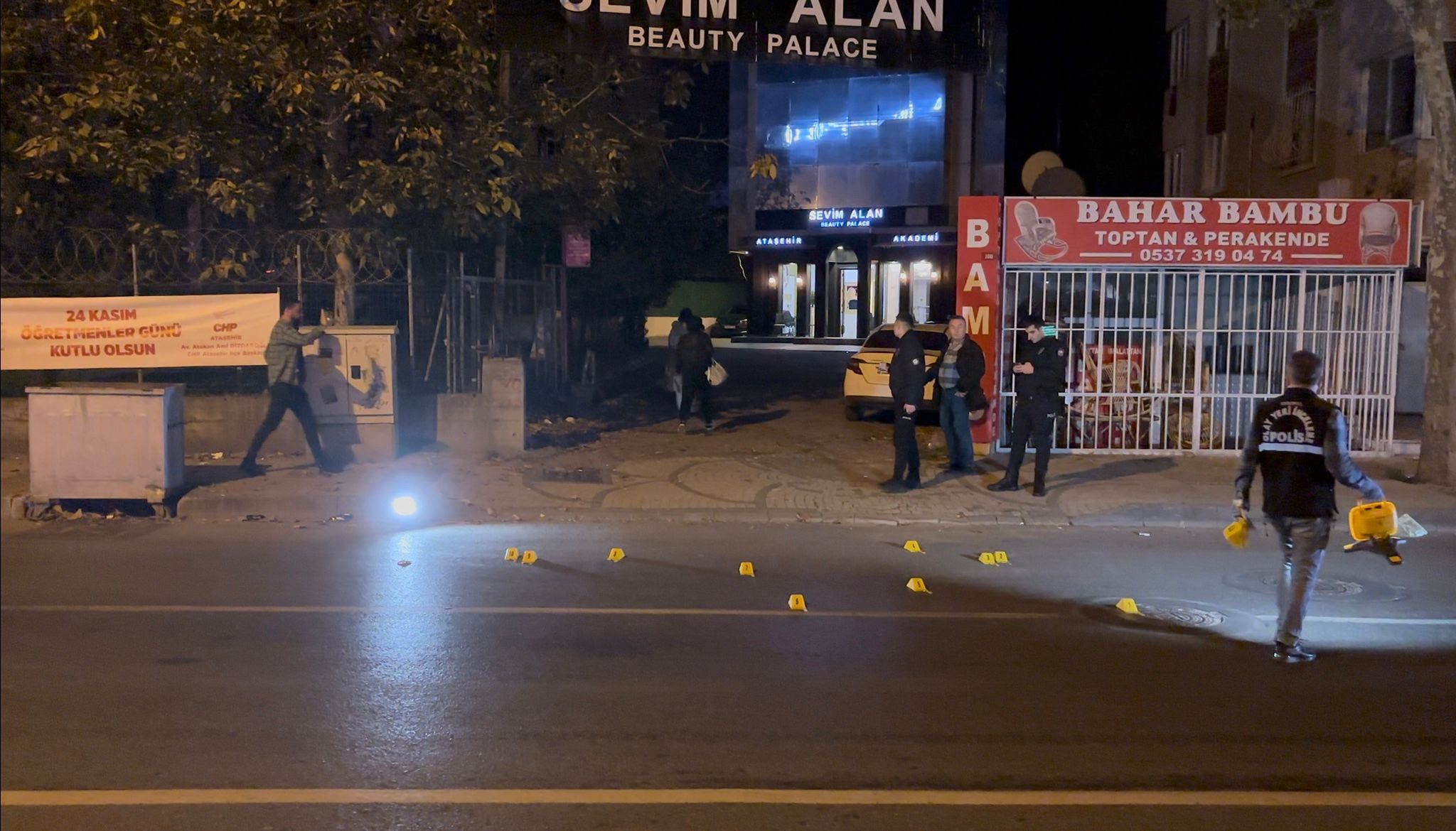 I S T A N B U L A T A S E H I R’ D E S E V I M A L A N G U Z E L L 1027137 304804